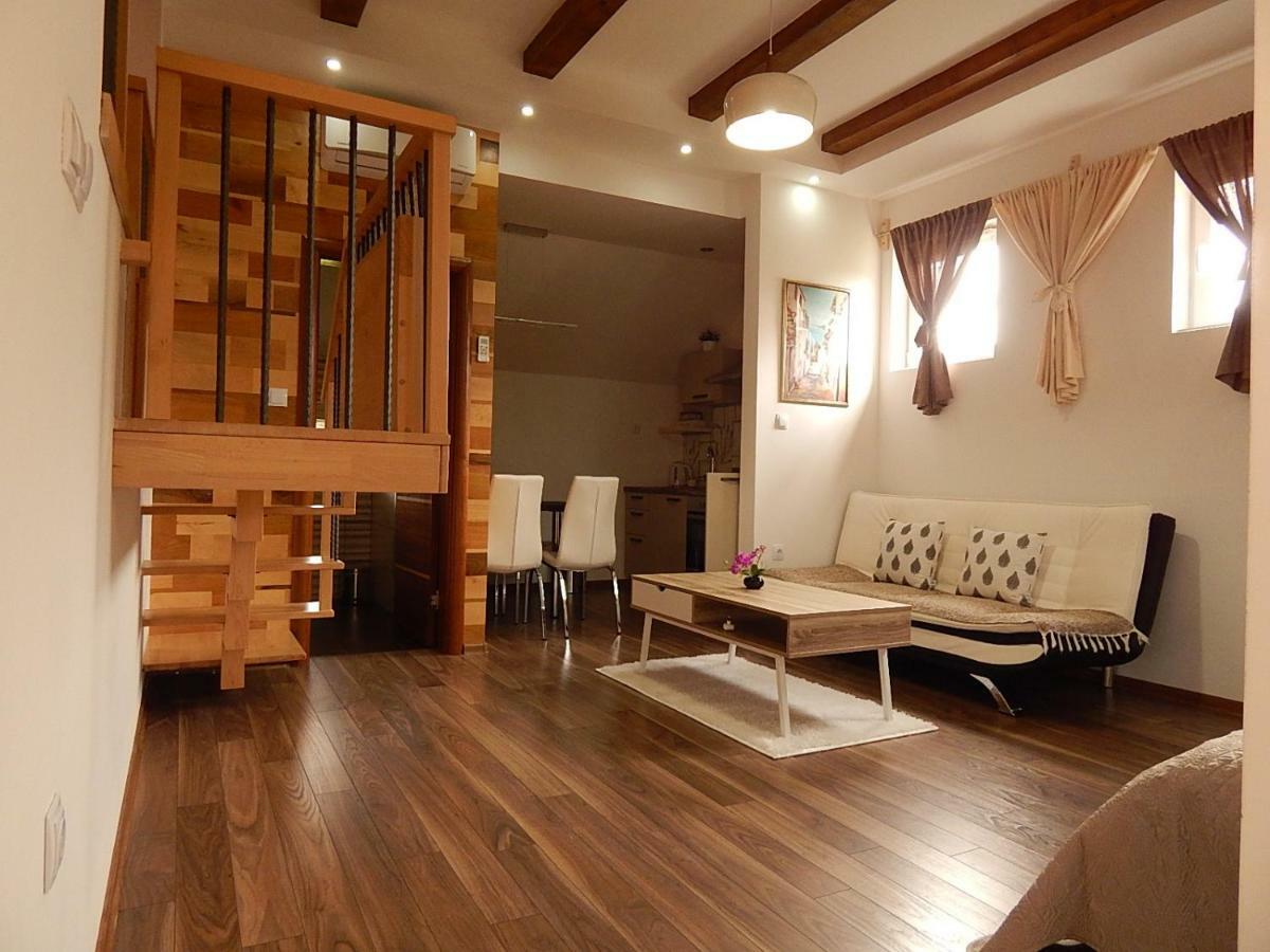 Studio Apartman Lakasa Rakovica Kültér fotó