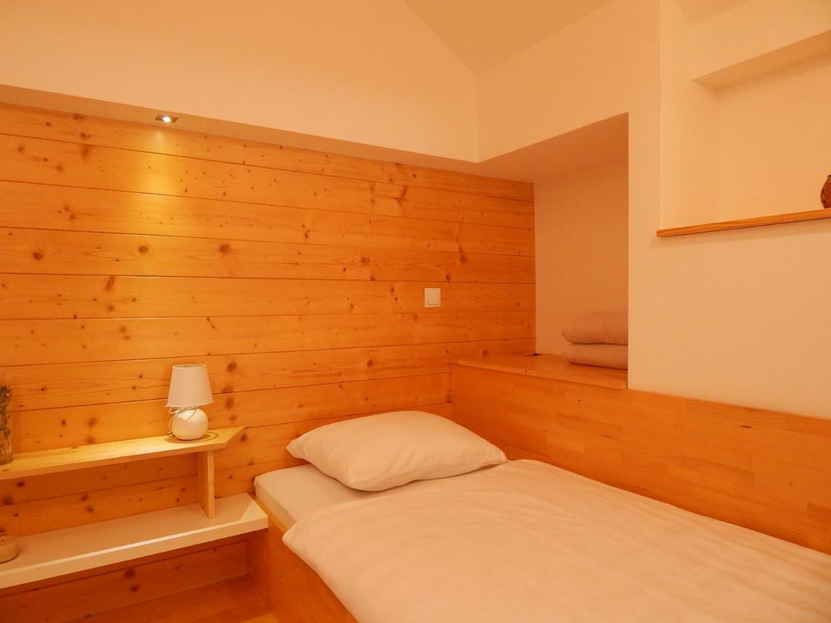 Studio Apartman Lakasa Rakovica Kültér fotó